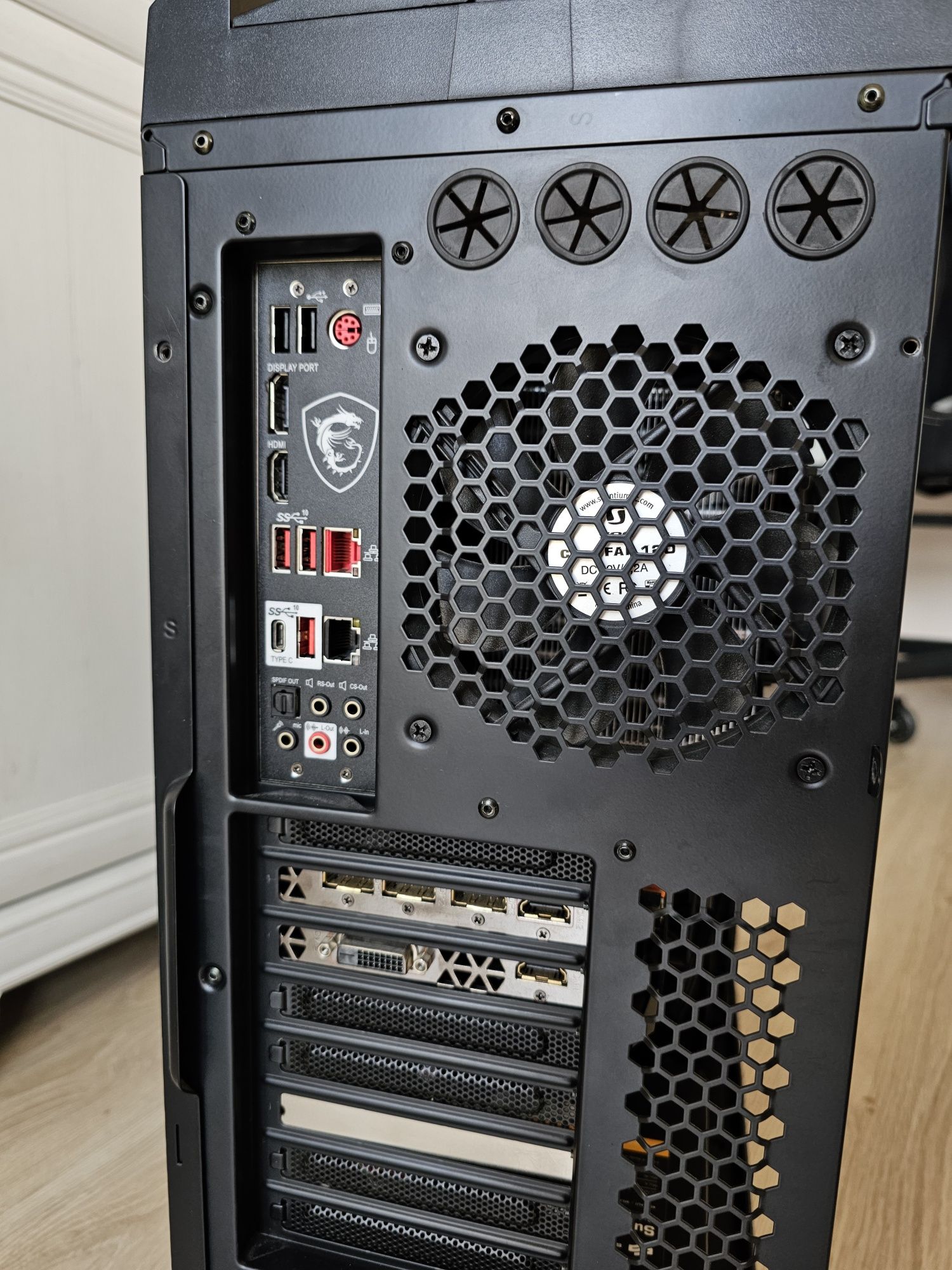 PC i7 9700K, 32GB DDR4, GTX 1080Ti, MSI MAG Z390 TOMAHAWK