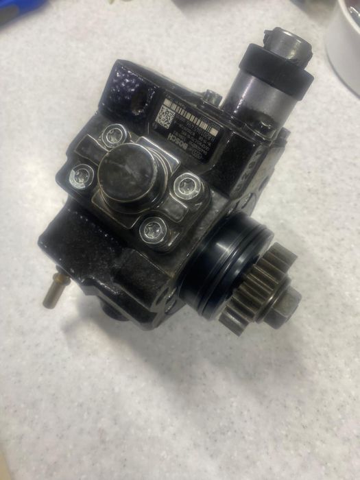 Паливний насос високого тиску BOSCH 0445010250 R9M ТНВД оригінал