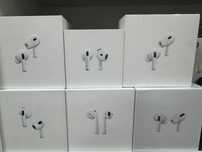 Бездротові навушники Apple AirPods 4  MXP63 нові запаковані