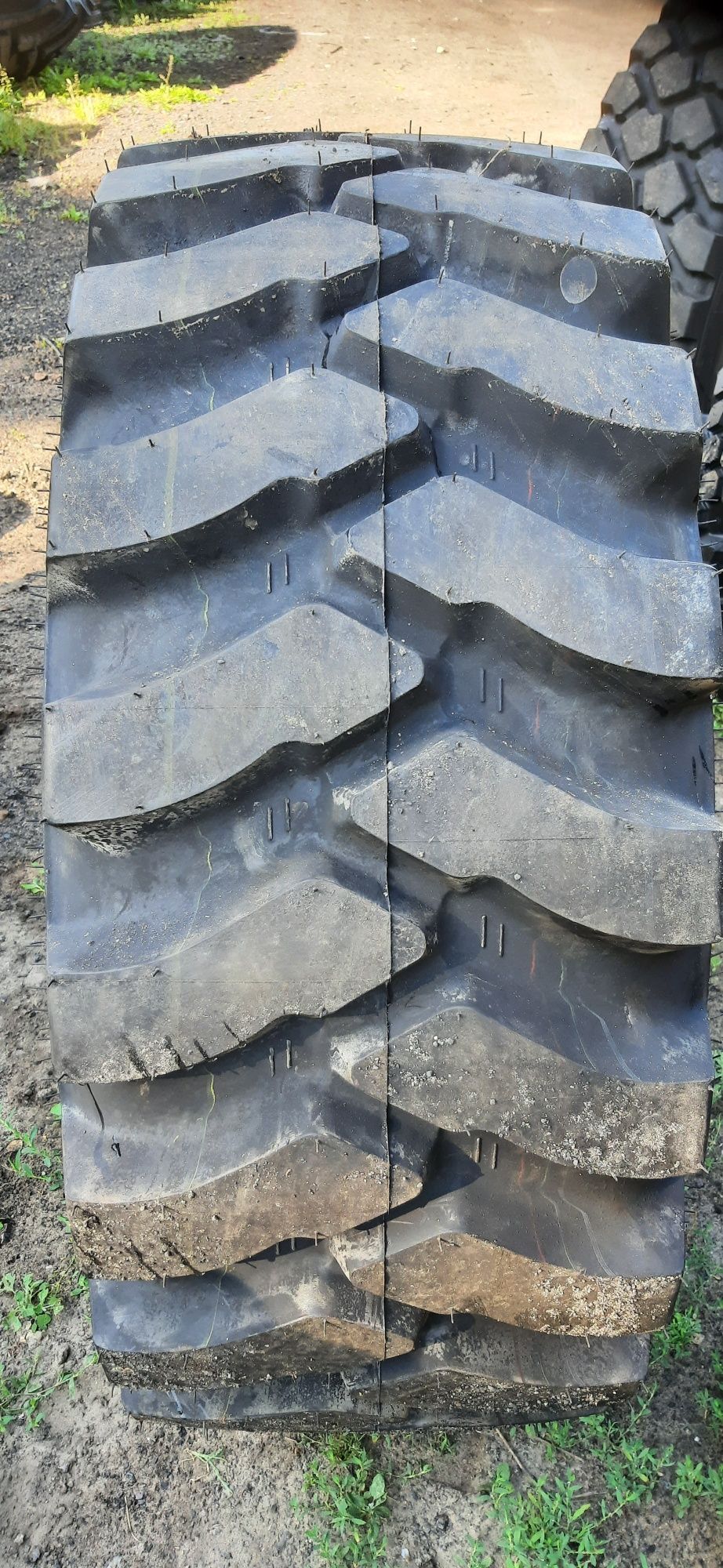 400/70-24 Mitas mpt-04