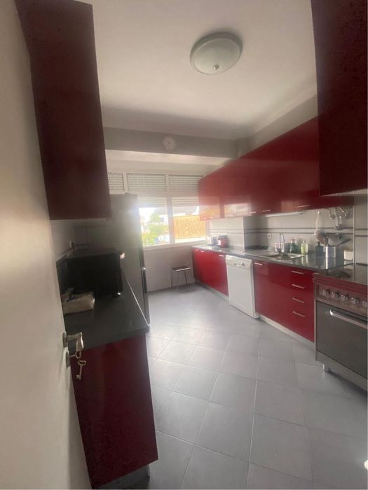 Aluguer quarto Charneca da Caparica