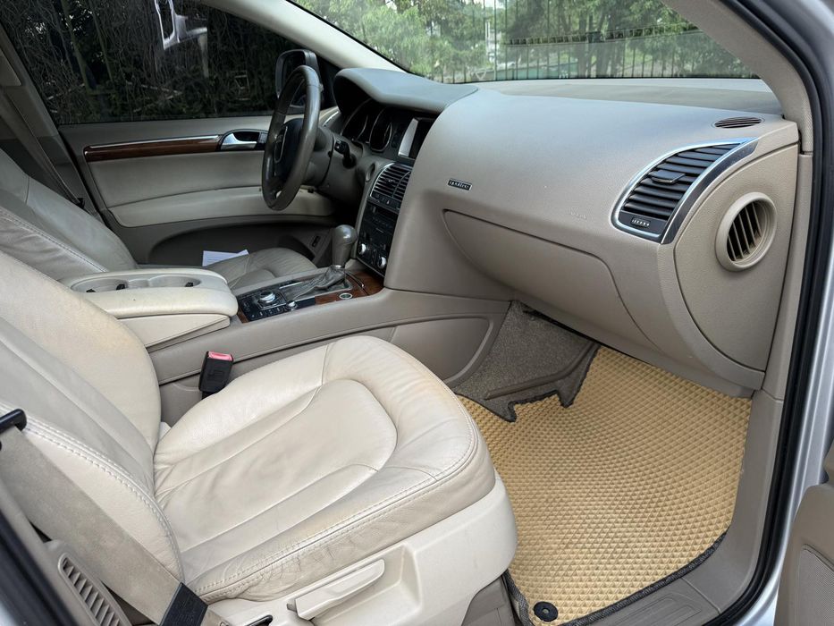 Audi q7 в гарному стані