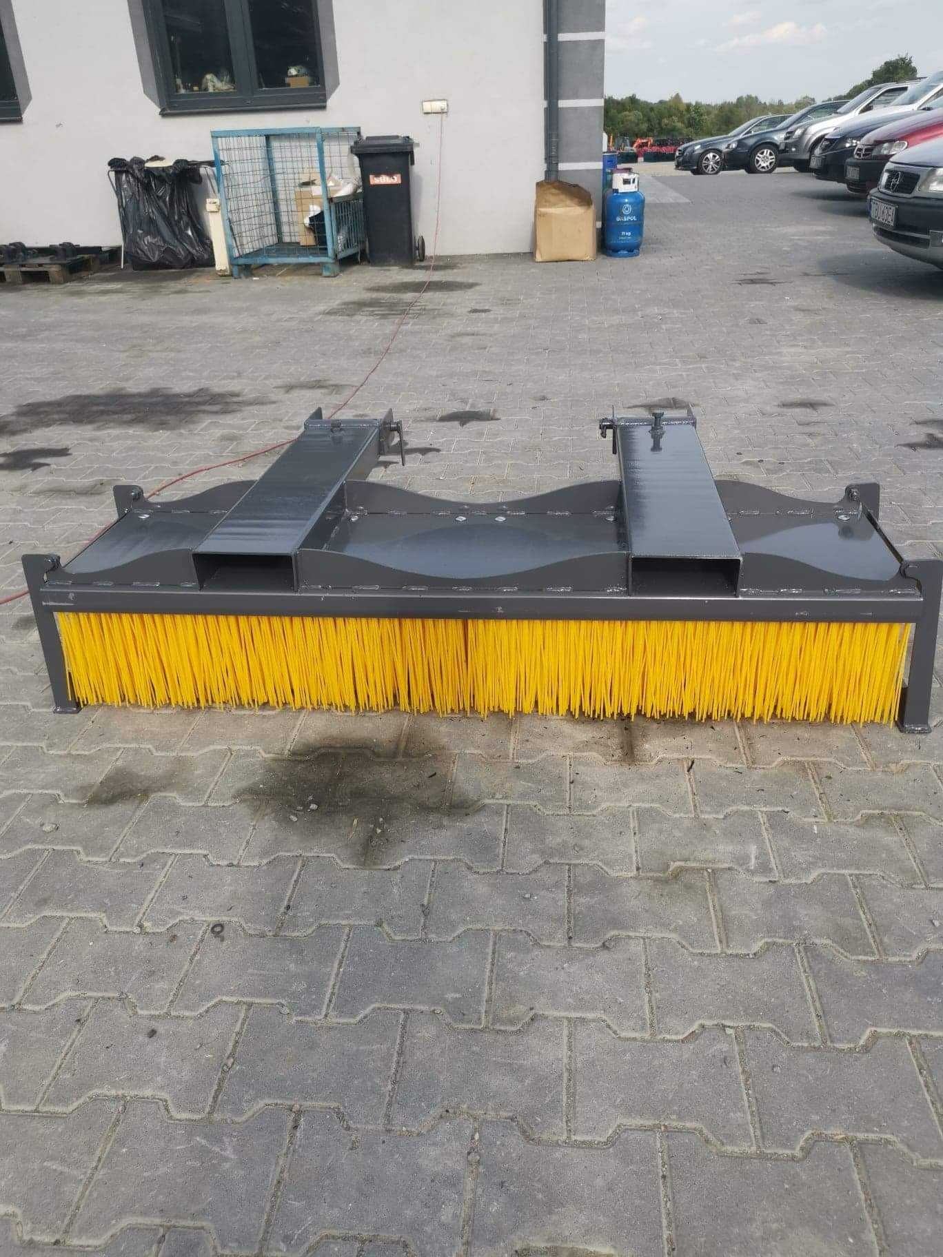 Zamiatarka szczotka do wózka widłowego 1,5m-2,25 Producent