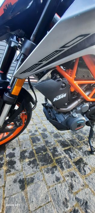 Мотоцикл КТМ Duke 390