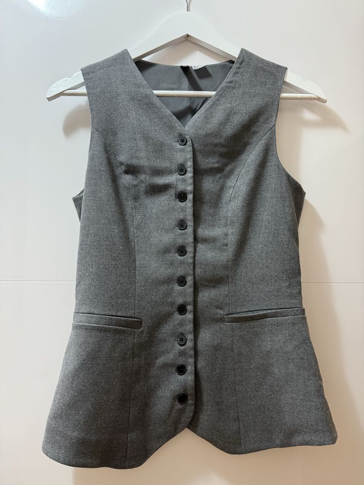 Жилетка сіра h&m,розмір S