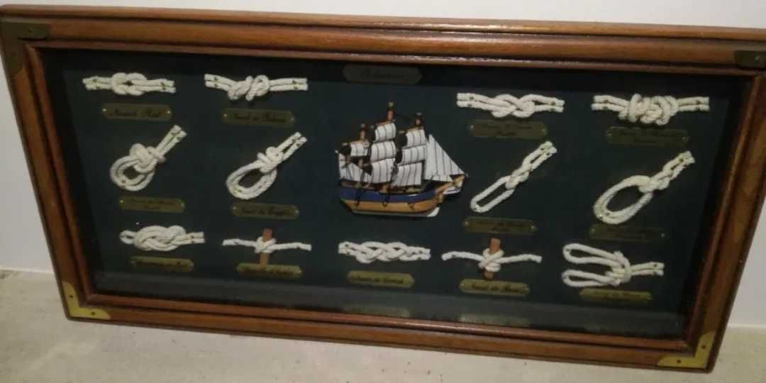 Quadro com nós de marinheiro.
