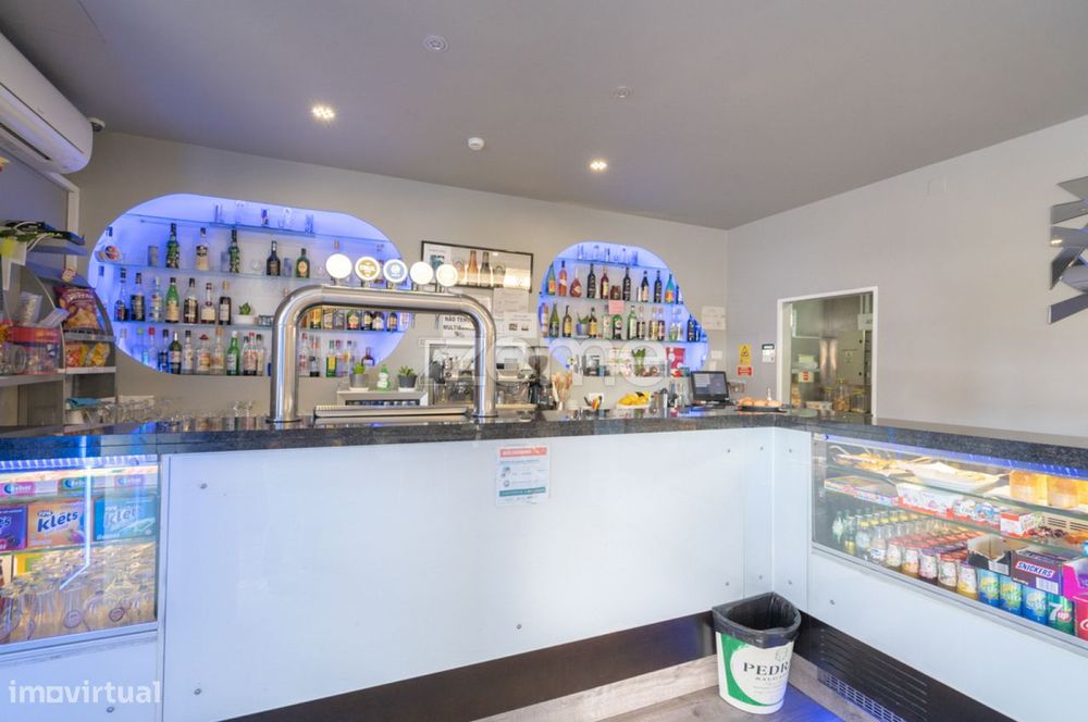 Espaço Comercial , Restauração com Esplanada Caniço Santa Cruz