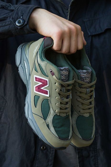 Чоловічі Кросівки New Balance  990 v3 x Teddy Santis 40-45