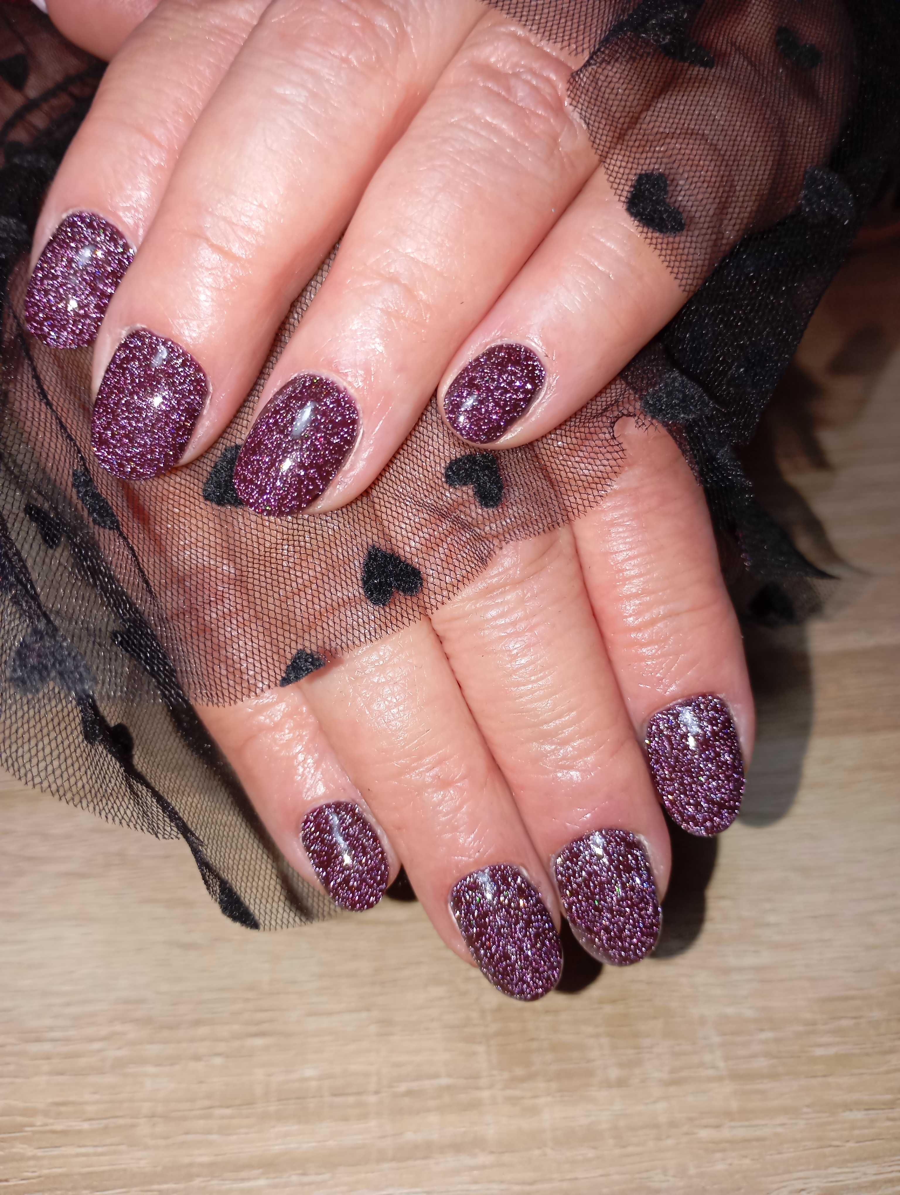 Manicure hybrydowy/ przedłużanie/ uzupełnienie