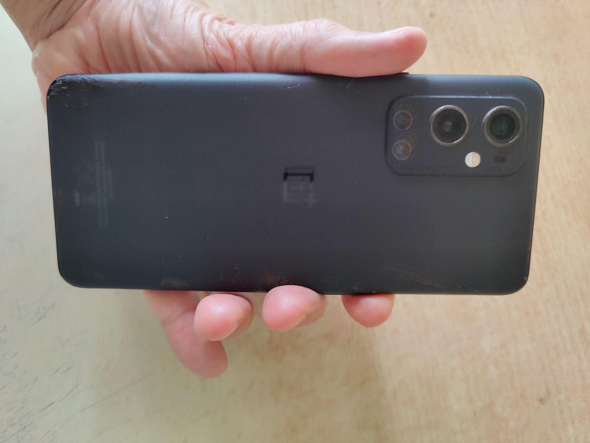 Sprzedam smartfon Oneplus 9 pro 8/128. Stan Dobry. Czytaj opis