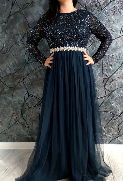 Długa tiulowa sukienka błyszcząca z cekinami wieczorowa rozmiar 2xl 44