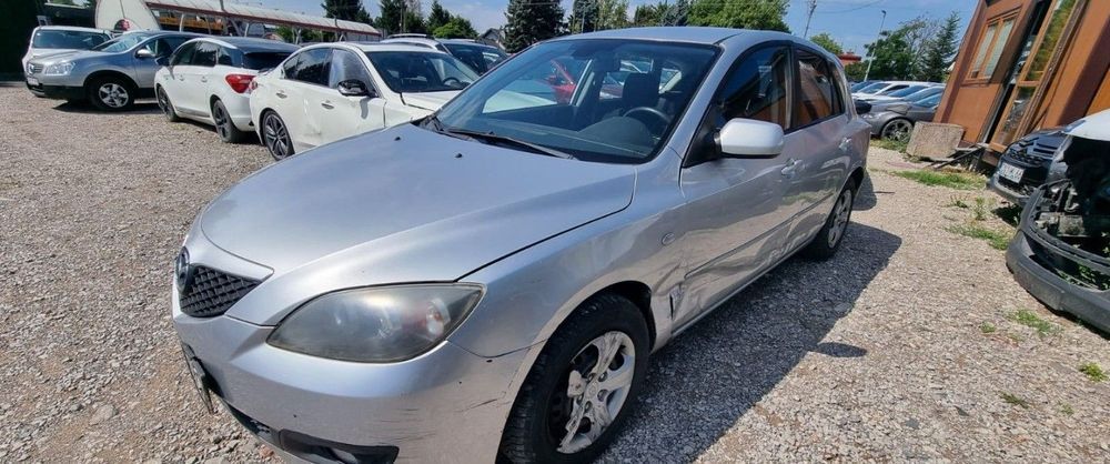 Mazda 3 2007r, 1.6 Diesel. Lekko uszkodzony lewy bok. Jeździ.