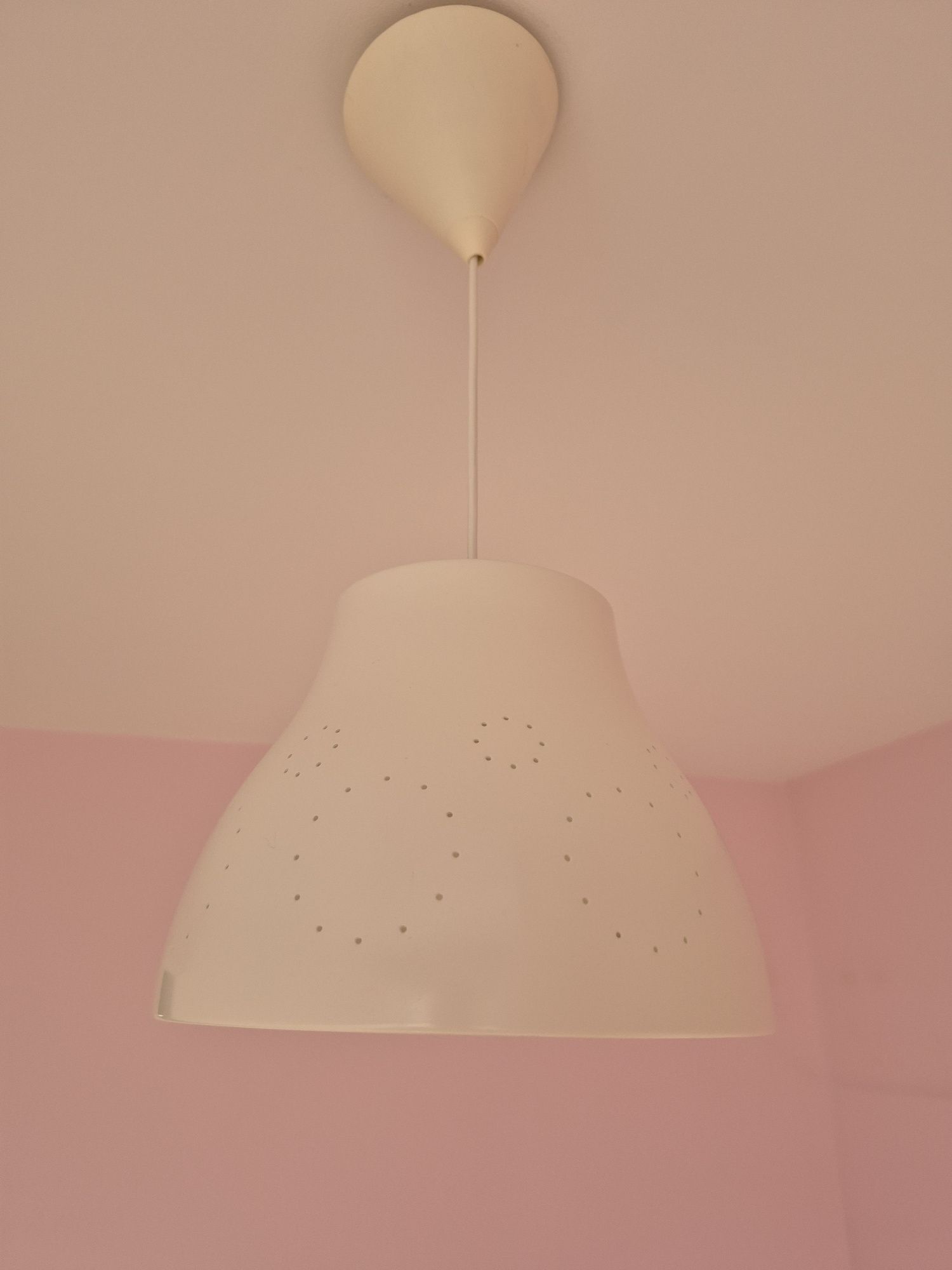 Oświetlenie Ikea pokój dziewczynki