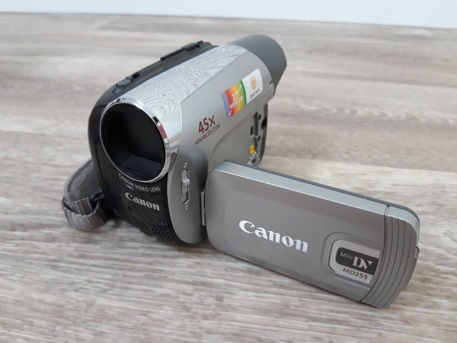 Видеокамера Canon MD255