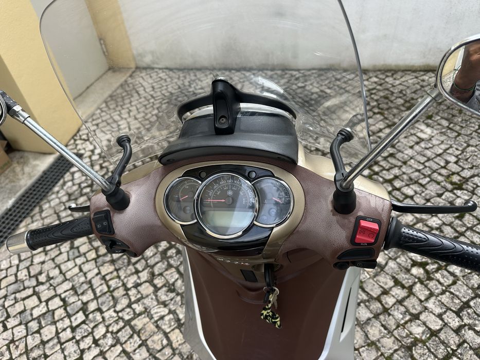 PIAGGIO Beverly 300 ie