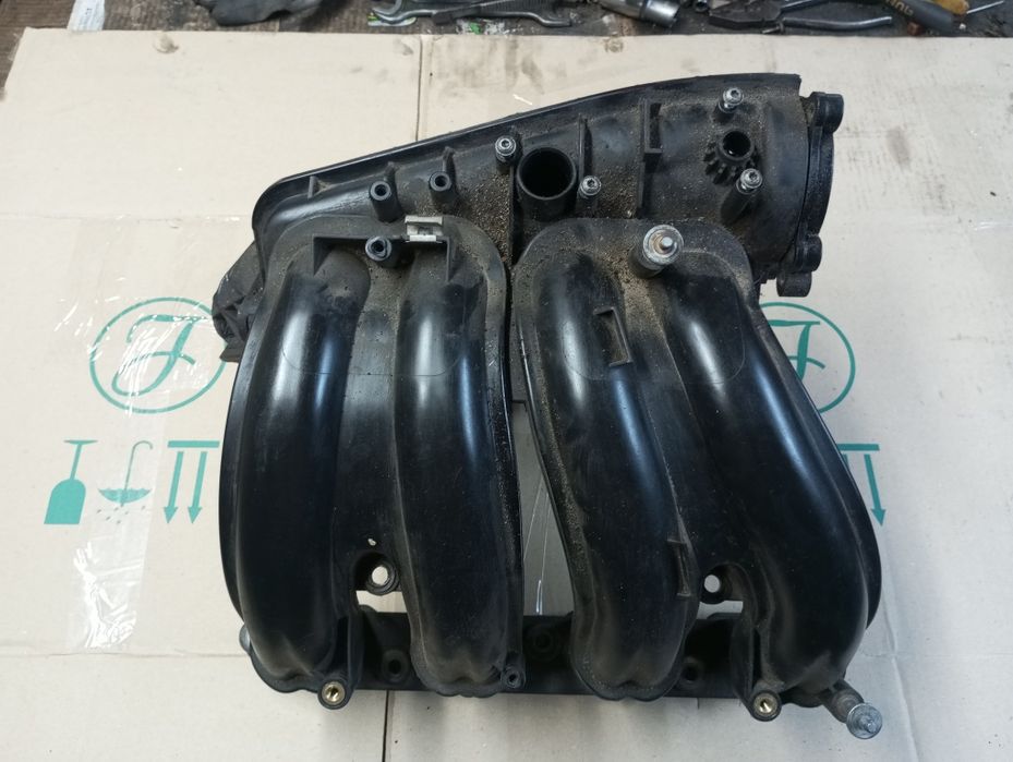 Колектор впускний N42 N46 1.8 2.0 Bmw E46