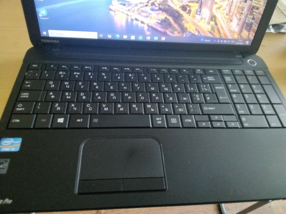 Продам ноутбук Toshiba