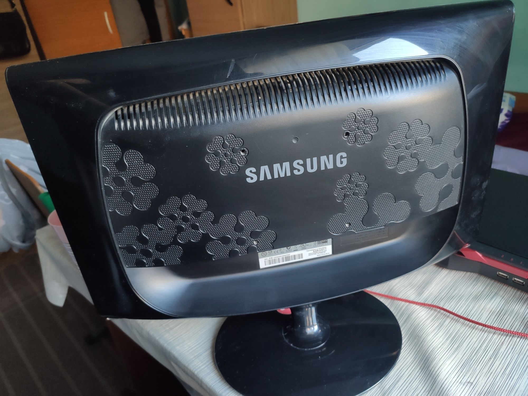 Монитор Samsung 19-21"