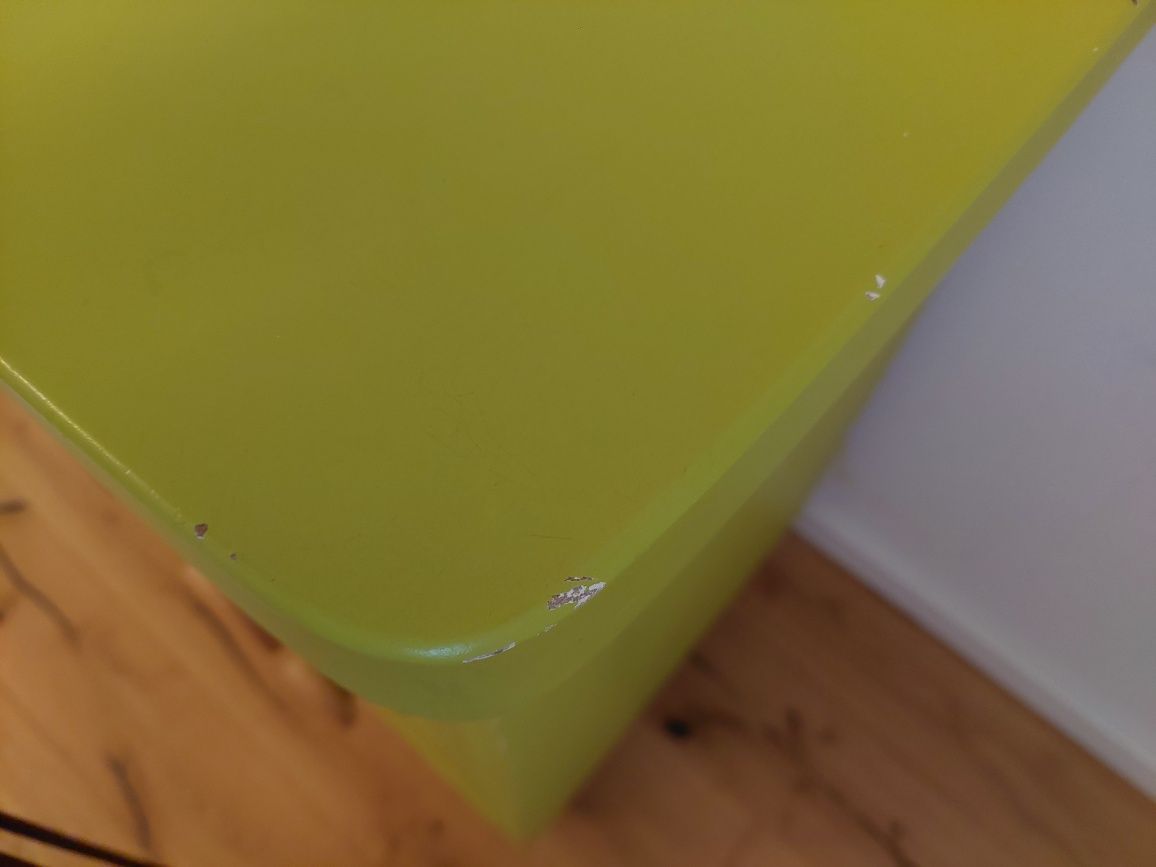 Komoda Ikea zielona, z elementami drewna