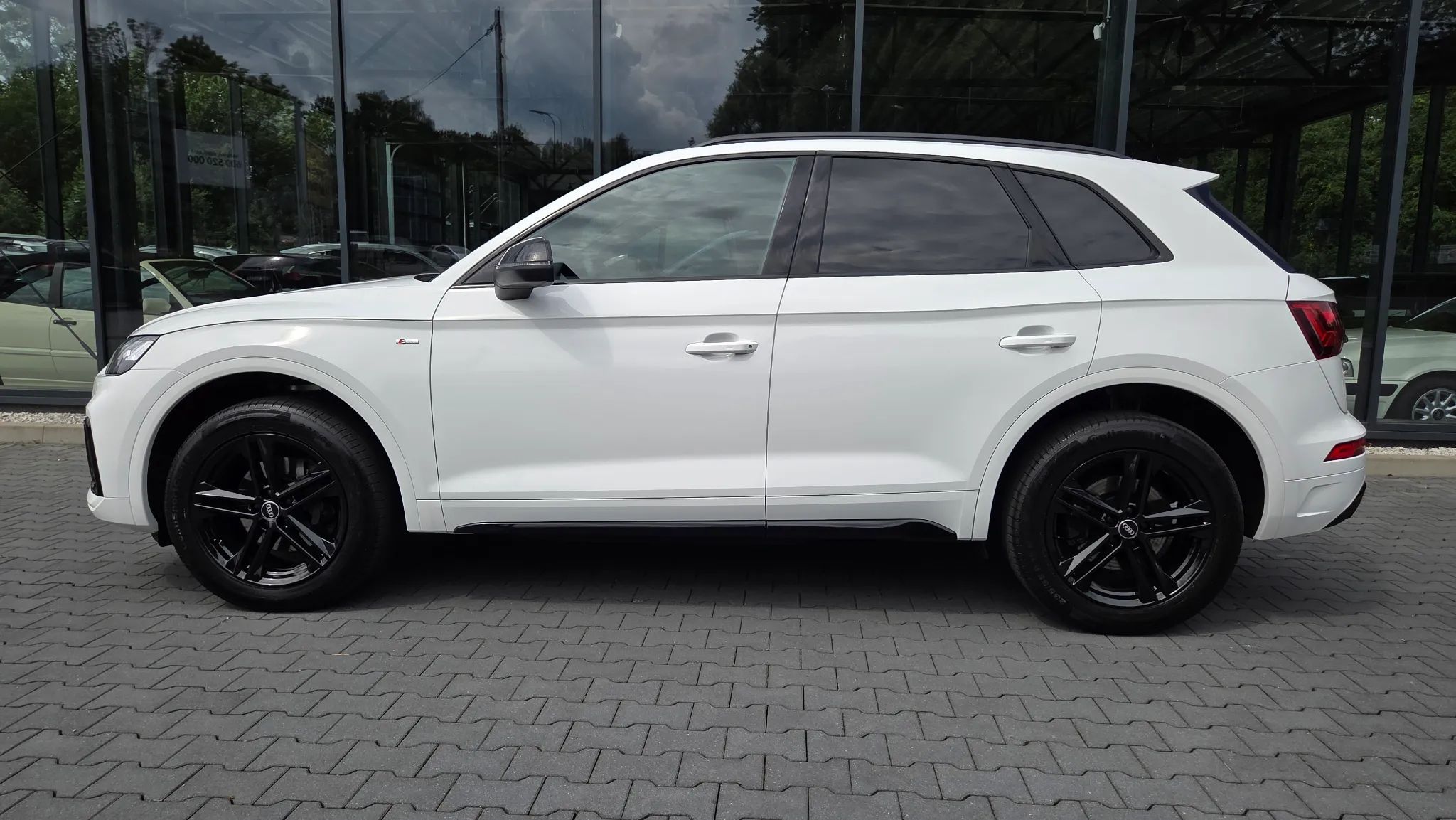 Audi Q5 FV 23% / QUATTRO / MATRIX BEAM / ALCANTARA / Roletki / Alu 19"