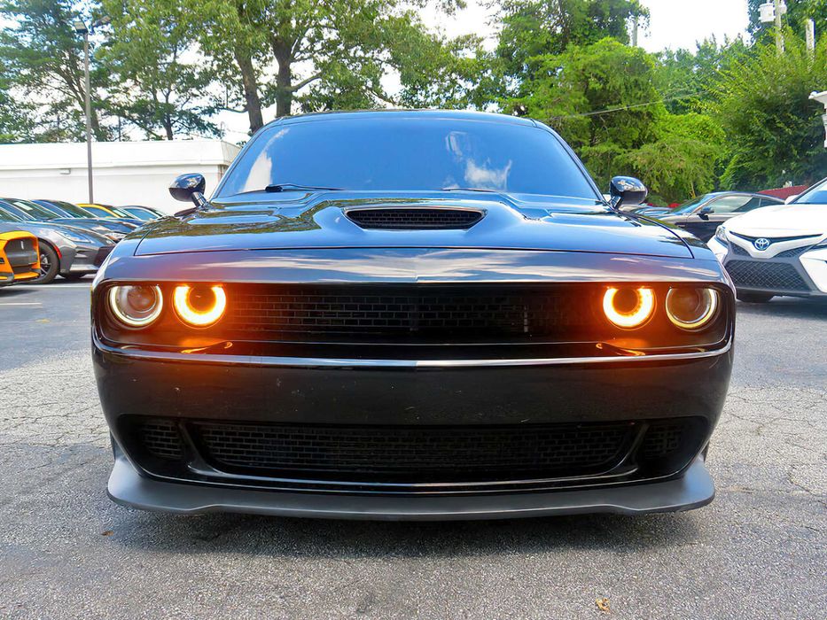 Dodge Challenger SRT Hellcat      2017