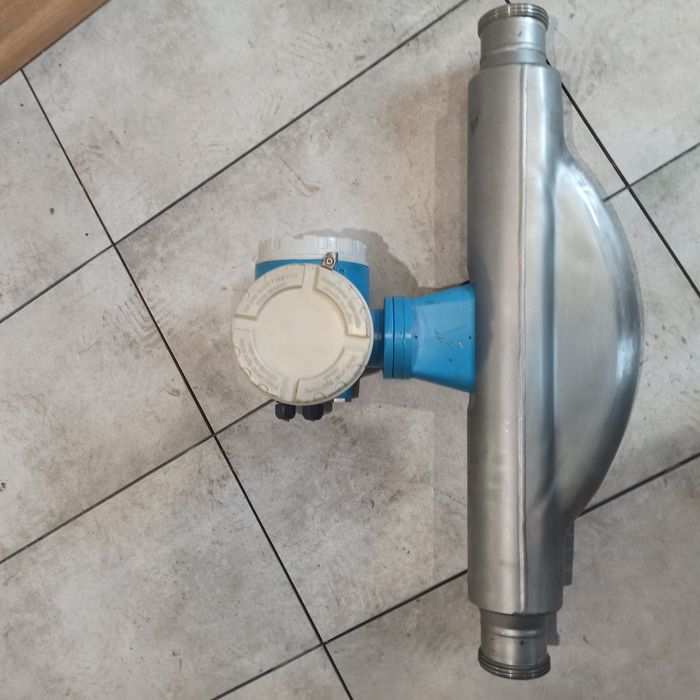 Przepływomierz masy kwasodporyny