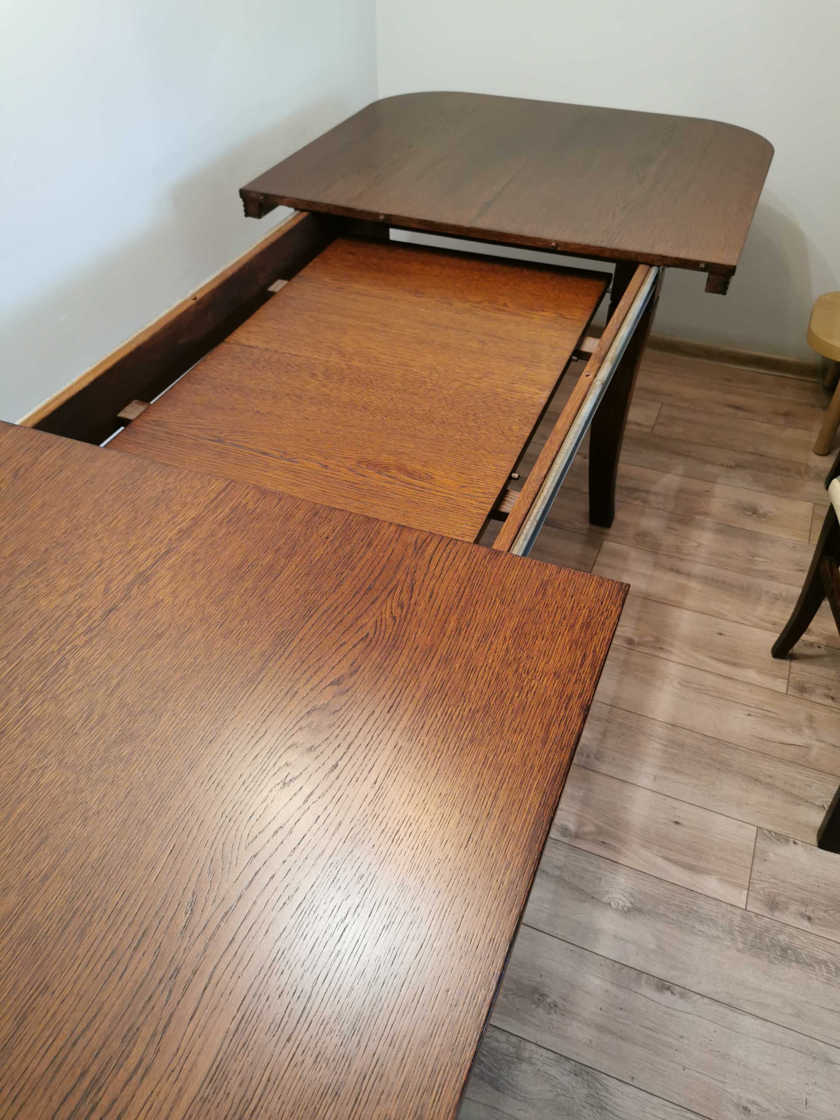 Stół drewniany, rozkładany plus 4 krzesła