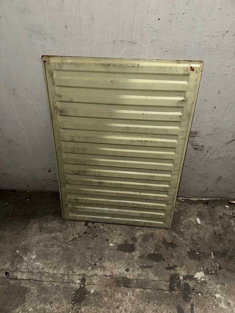 Grzejnik stalowy – 83,5 cm x 60,5 cm Darmowa dostawa
