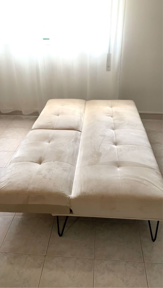 Sofá-cama 3 lugares com sistema clic clac