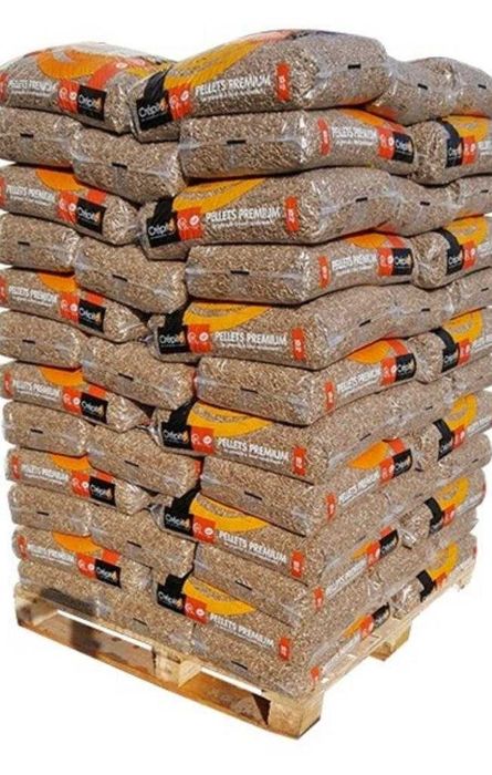 Lenha seca e pellets de madeira