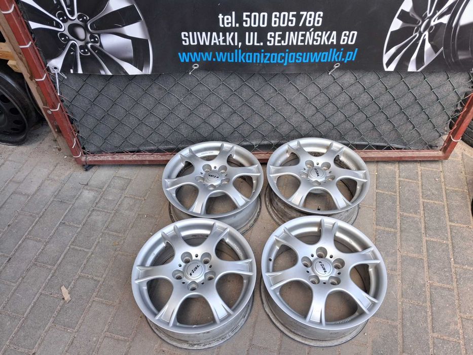 4x felgi alu R15 5x114,3 Toyota Auris Corolla Hyundai i30 i40 Kia Ceed