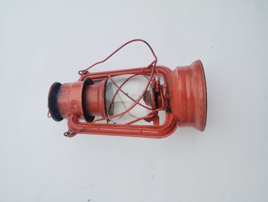 Czerwona lampa naftowa