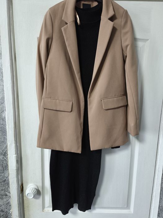 Жіночі сукні , піджак