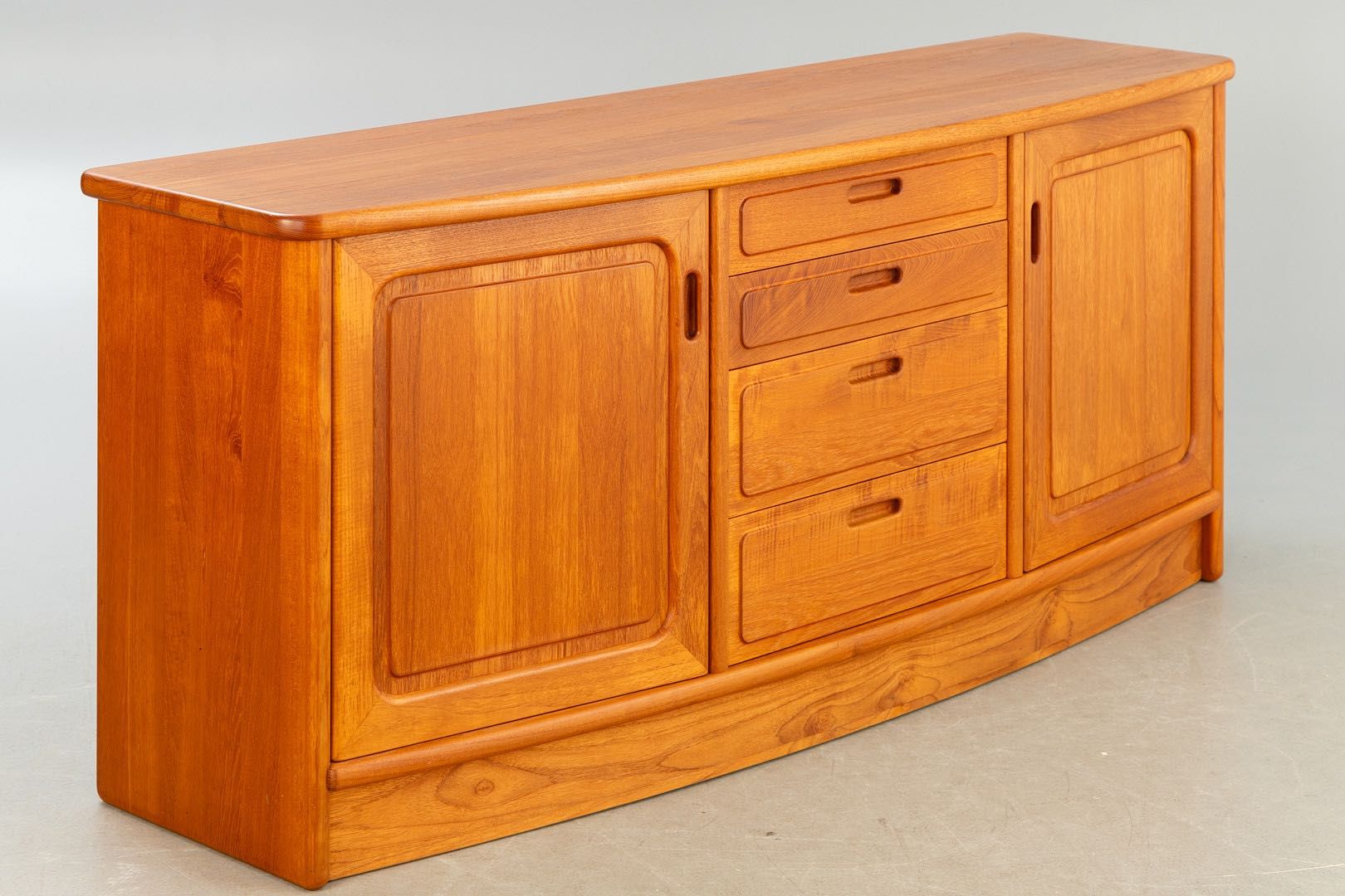 Sideboard | komoda | szafka | kredens tekowy Dyrlund Dania XX wiek