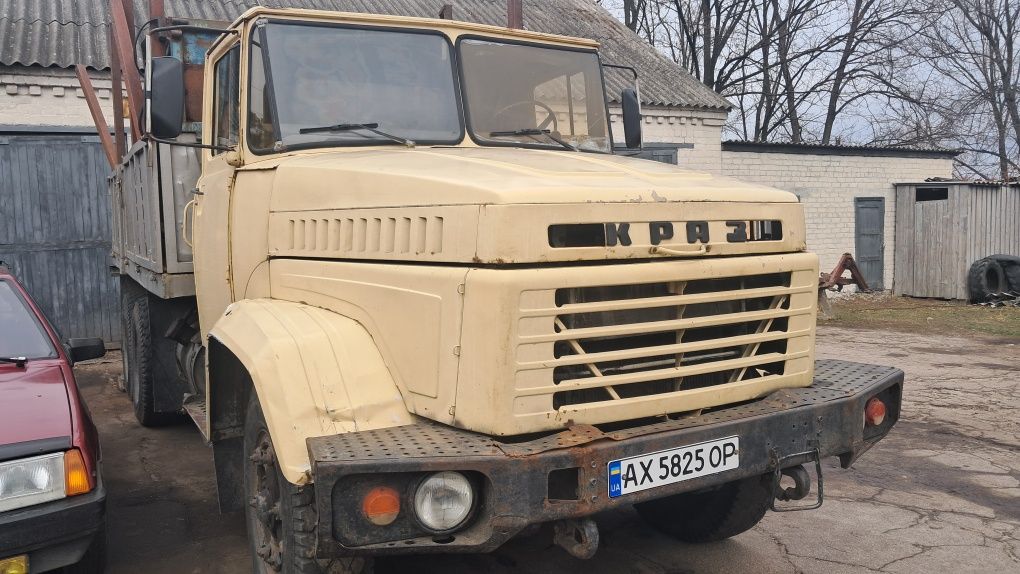 Краз маніпулятор лісовоз