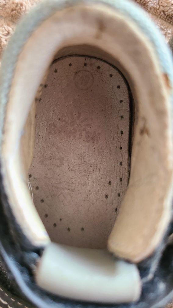 Босоніжки шкіряні дитячі  19 р, сандалі, детские босоножки кожаные