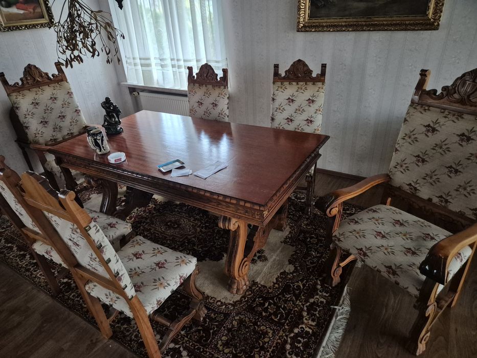 Klasyczny Zestaw Jadalniany: Stół + 6 Krzeseł Rzeźbione Drewno