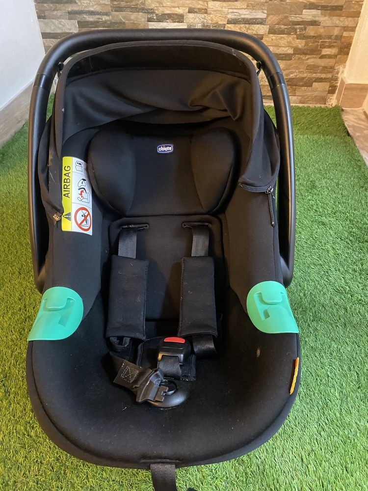 Ovo Chicco Kiros com isofix