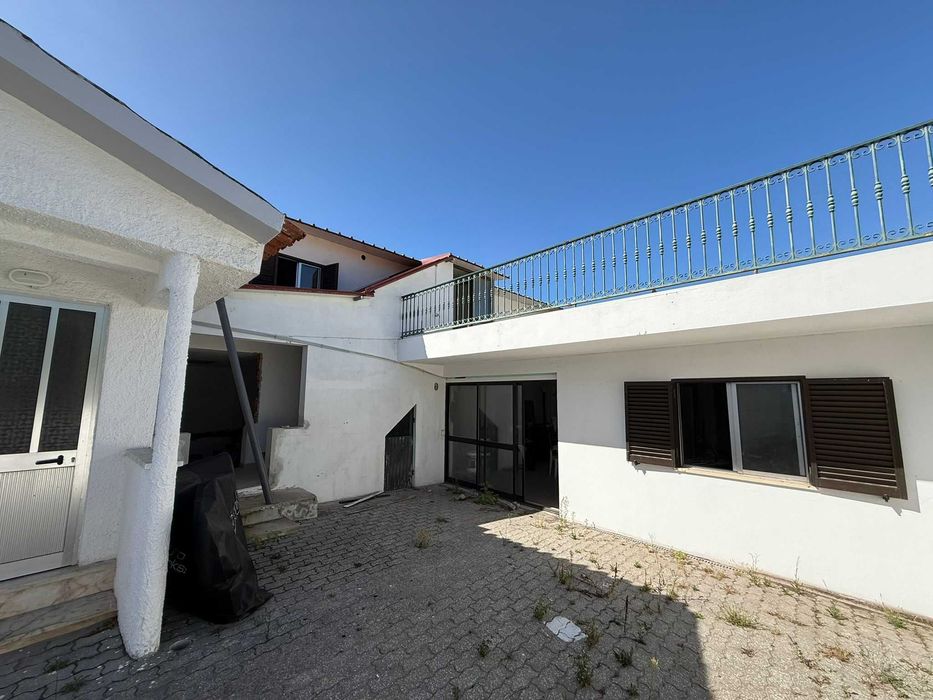 Aluga-se T2 renovado Cova de Serpe (quiaios)