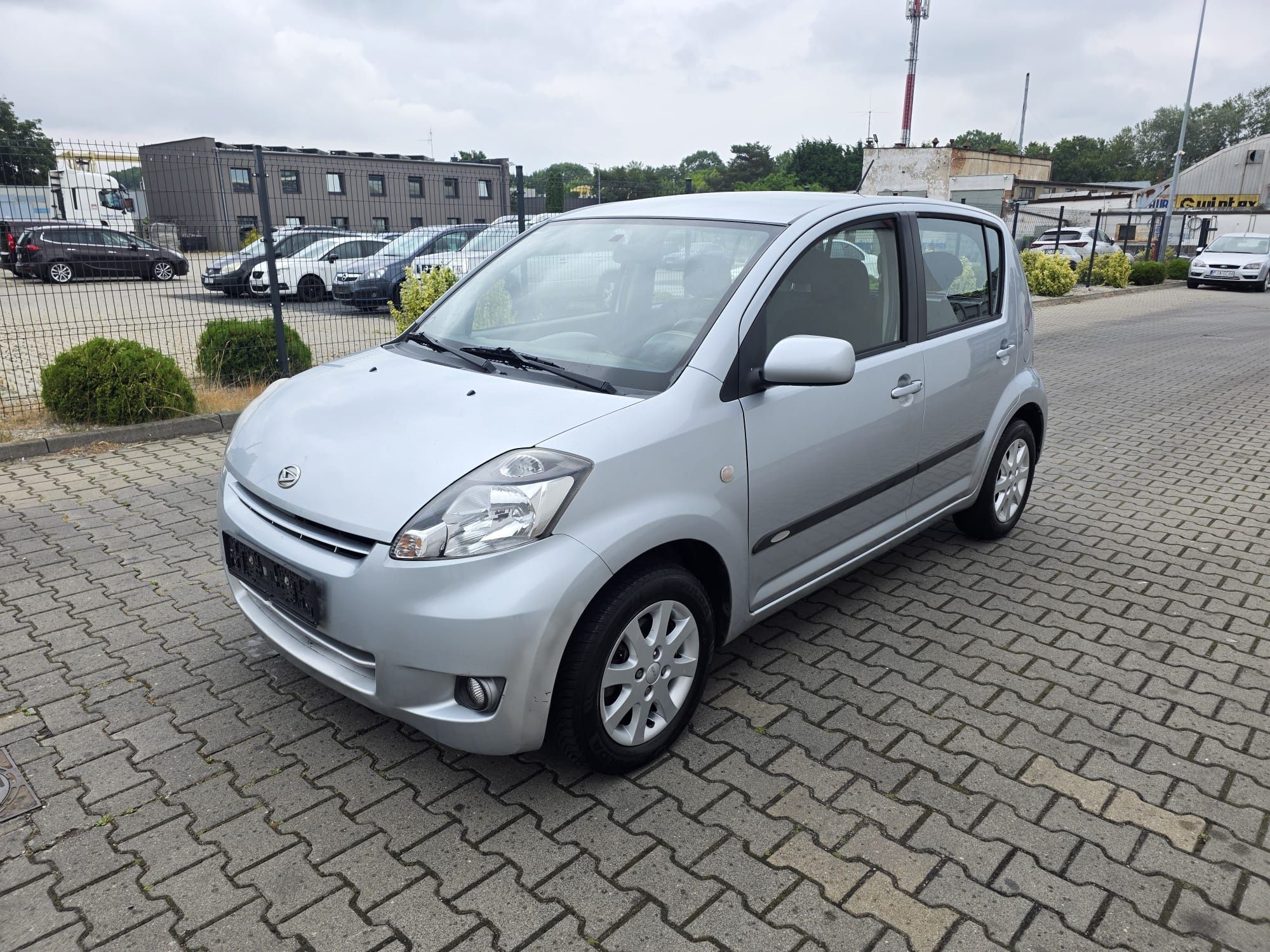 Daihatsu Sirion 1.3 benzyna Automat Klima Alu felgi Super Stan