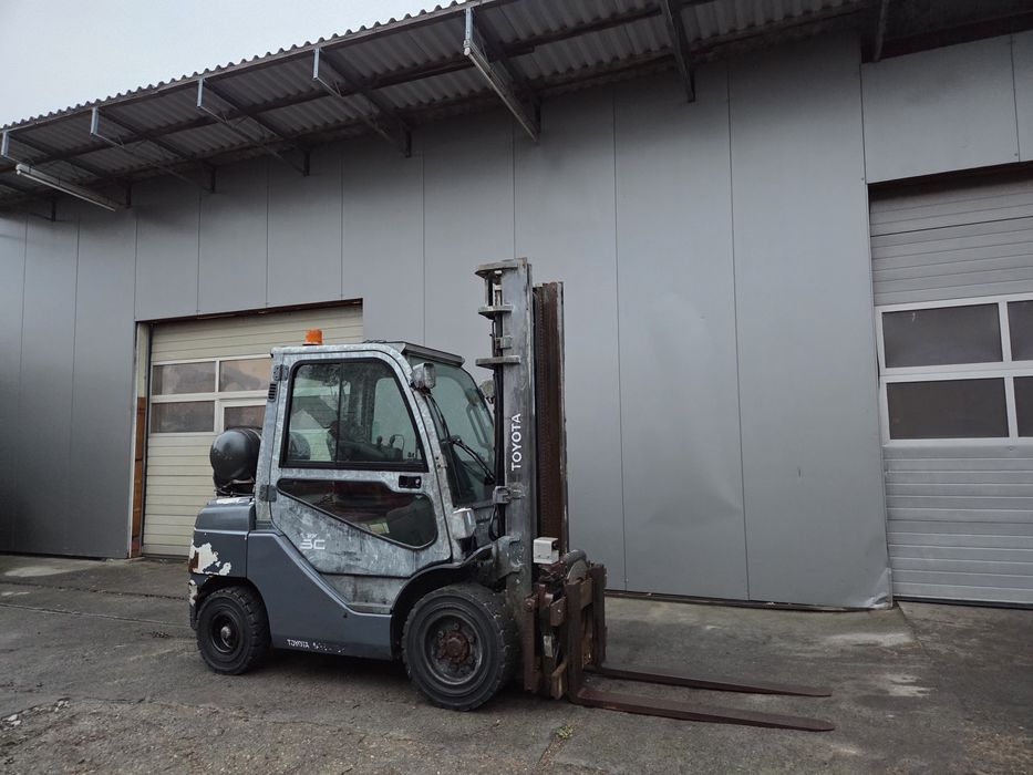 Wózek widłowy Toyota 8FGF30, 2020 Rok, Obrotnica, Waga, Kabina