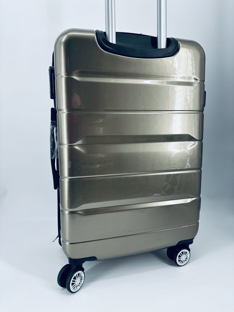 Nowa średnia walizka/ bagaż do 23 kg promocja!
