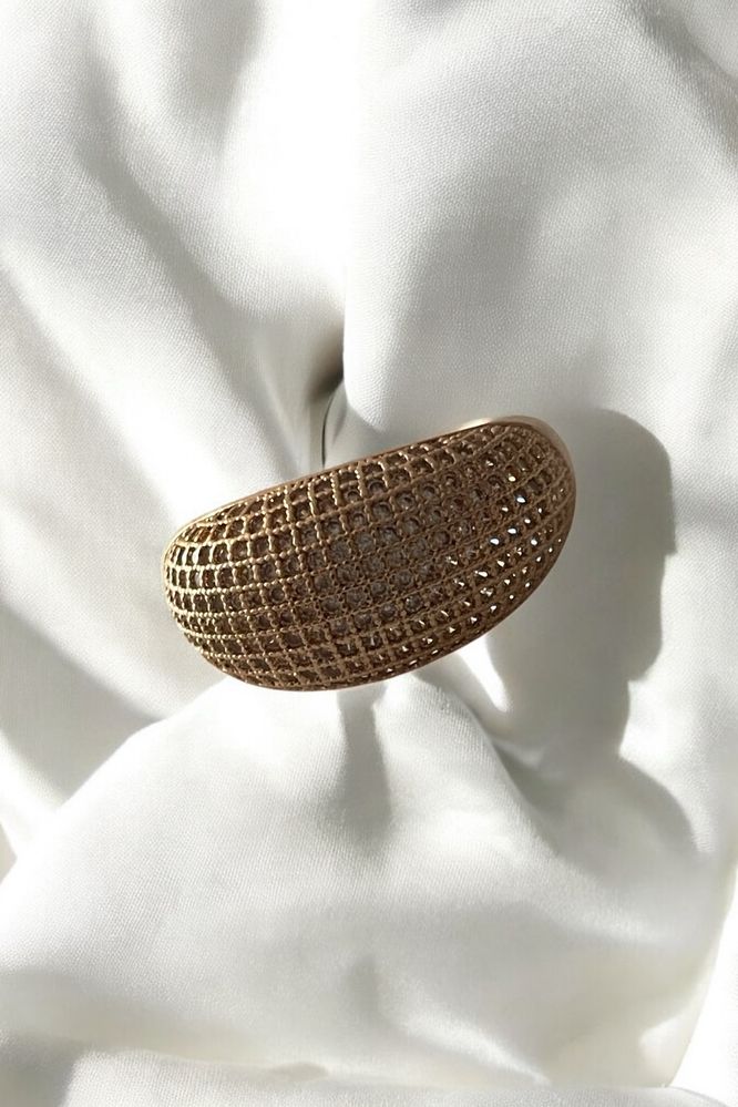 Wyjotkowy ring zloty