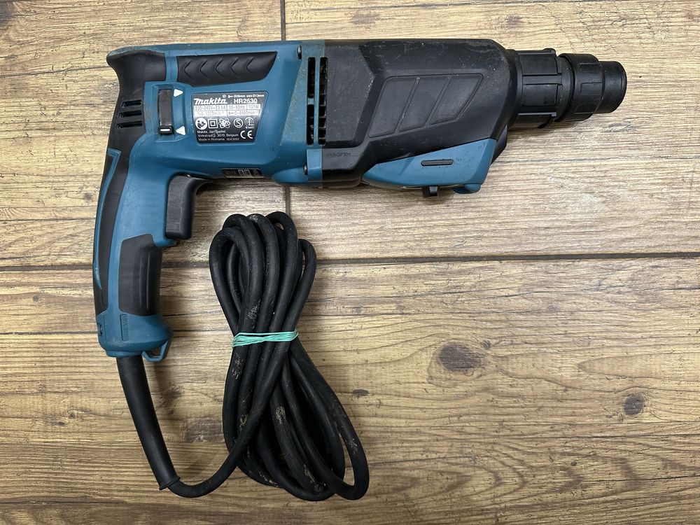 Młotowiertarka udarowa Makita HR2630 | 800W