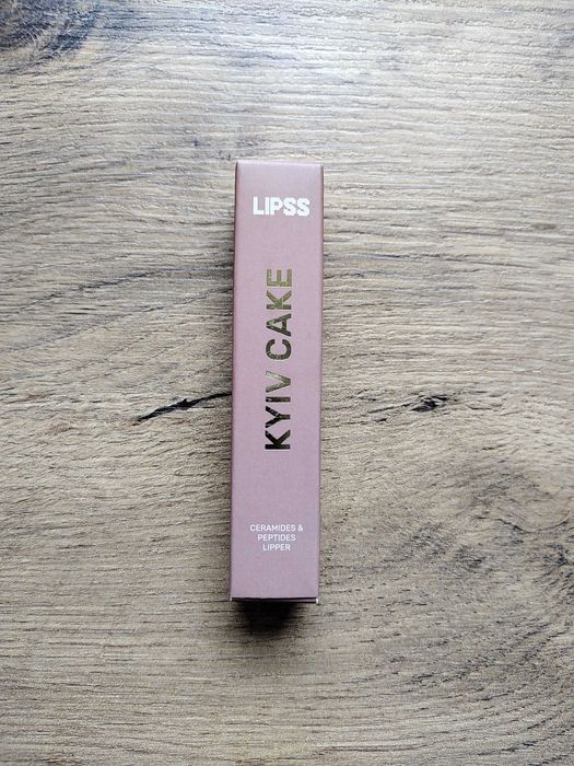 Balsam do ust Lipper Kyiv Cake Lip Balm firmy LIPSS