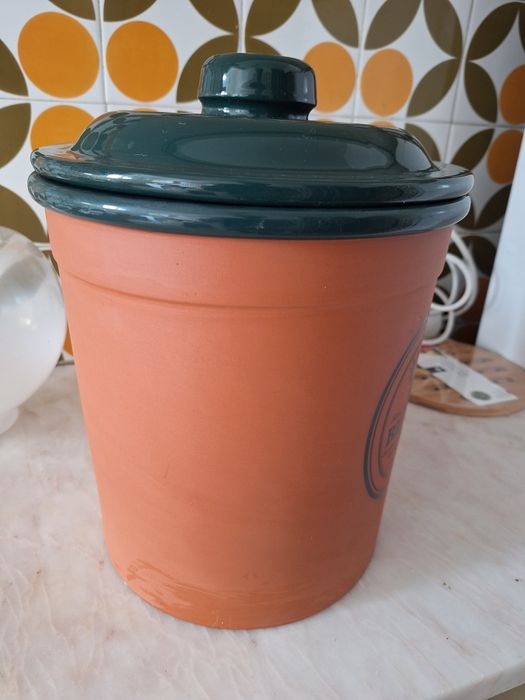 Pote de cozinha em cerâmica terracota