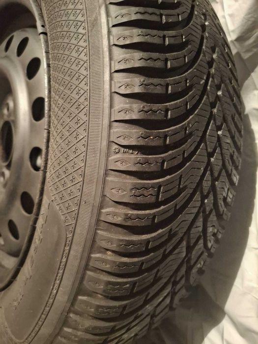 Opony zimowe Kleber HP3, jak nowe 8mm z felgami do Nissana 195/65 R15