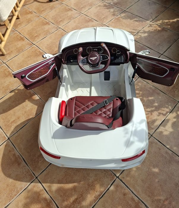 Samochód dziecięcy Bentley EXp12