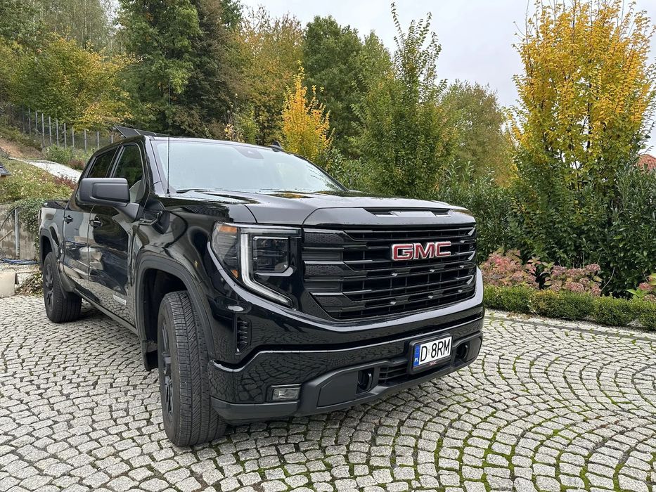 GMC Sierra GMC Sierra Elevation 2024r 2.7t, kabina pasażerska, standardowa paka