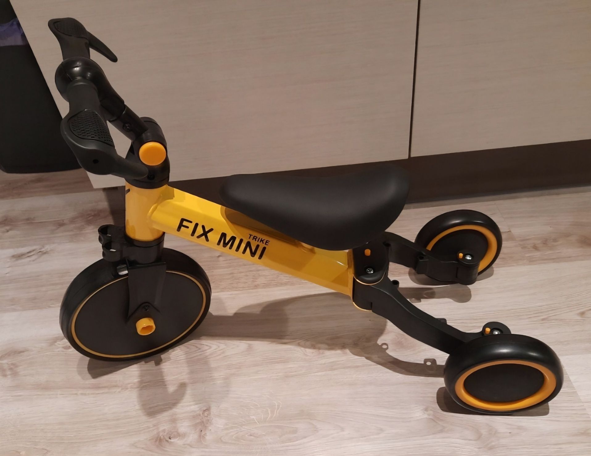 Rowerek biegowy trójkołowy Trike Fix 3w1 zółty